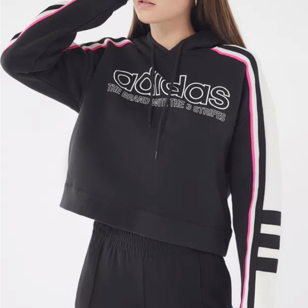 Adidas Hoodie : long-sleeve cropped! Worn once !